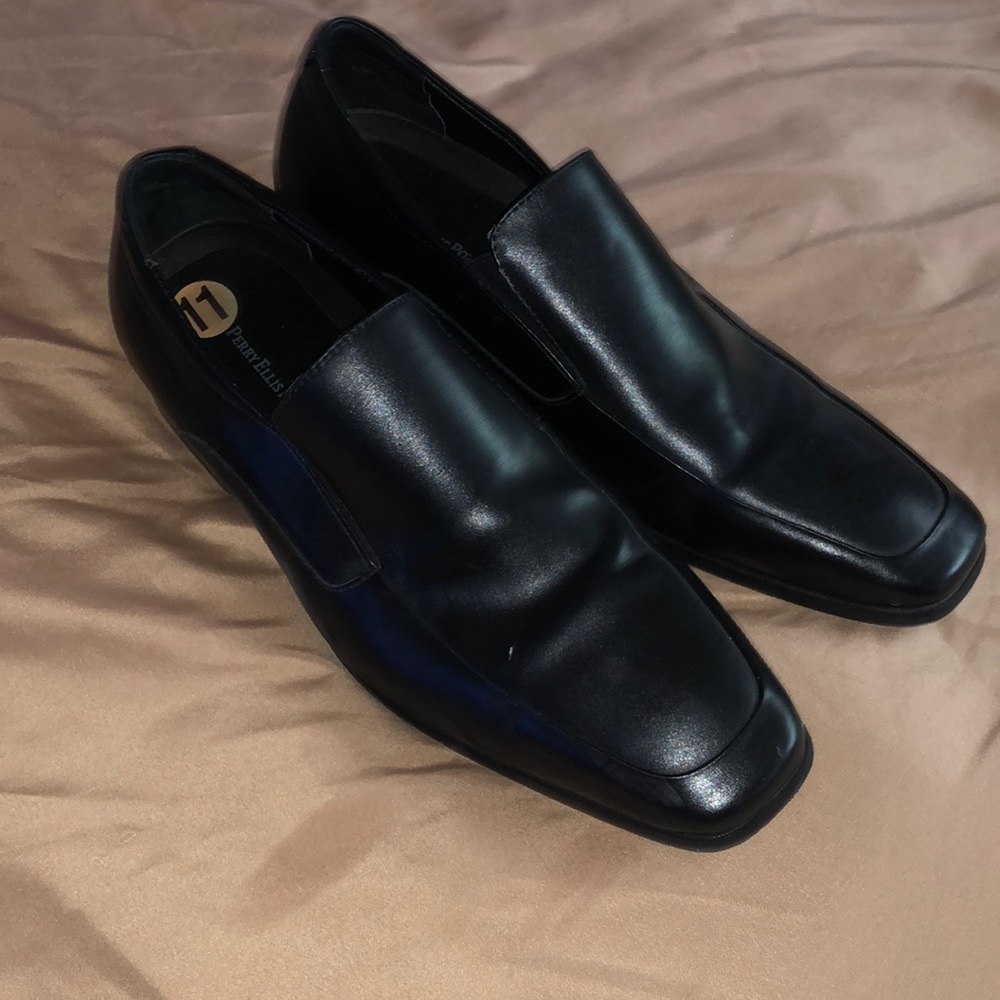 Perry Ellis Portfolio dress shoes